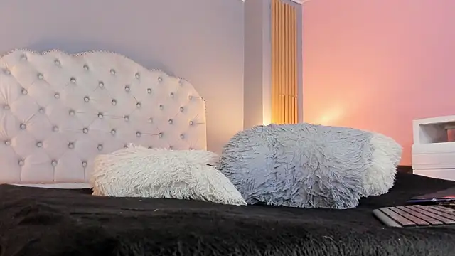 RamonaSimons online show from 09/29/25, 08:24