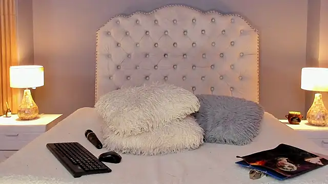 RamonaSimons online show from 10/22/25, 08:08