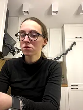 MartiniiSelenna online show from 10/30/25, 06:48