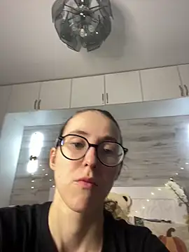 MartiniiSelenna online show from 06/04/26, 05:57