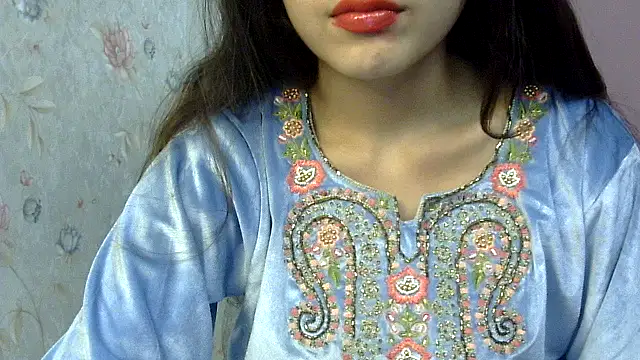 Snapshot of binisa_45 chatting on 12/20/24, 01:33 binisa 45 online show from 12/20/24, 01:33