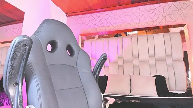 Snapshot of AngelineHeet chatting on 01/18/25, 06:45 AngelineHeet online show from 01/18/25, 06:45