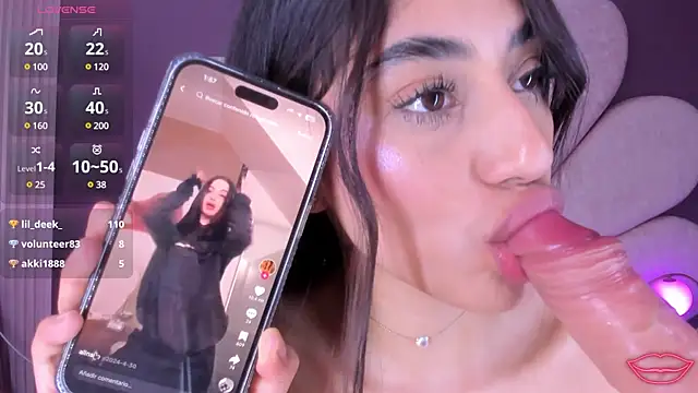 MarianaGarciaa   online show from 02/18/25, 06:58