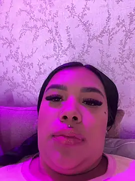 MarianaGarciaa   online show from 06/14/26, 11:45
