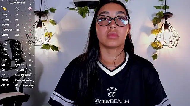 melanieecox online show from 05/05/26, 12:29