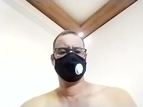 Snapshot of kareem4u chatting on 10/06/25, 08:01 kareem4u online show from 10/06/25, 08:01