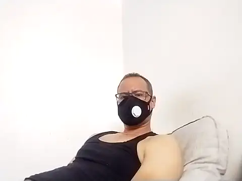 Snapshot of kareem4u chatting on 11/10/25, 09:52 kareem4u online show from 11/10/25, 09:52