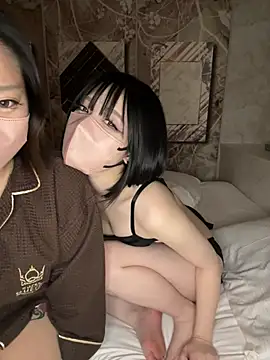 Snapshot of Rei1216xo chatting on 02/15/25, 09:49 Rei1216xo online show from 02/15/25, 09:49