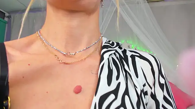 AlinaLovelyX online show from 02/03/25, 04:35