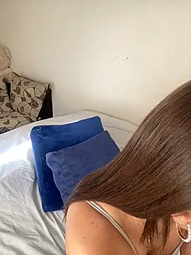 Snapshot of Anto_Naranjo chatting on 12/20/24, 01:22 Anto Naranjo online show from 12/20/24, 01:22