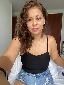 Snapshot of Anto_Naranjo chatting on 02/17/25, 01:10 Anto Naranjo online show from 02/17/25, 01:10