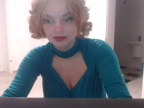 Snapshot of YourSweetJam chatting on 03/12/25, 12:20 YourSweetJam online show from 03/12/25, 12:20