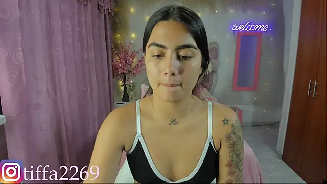 Snapshot of tifany_tay2 chatting on 12/06/24, 01:51 tifany tay2 online show from 12/06/24, 01:51