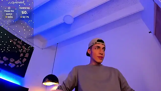 Angel Snowhotxxx online show from 02/02/25, 03:39