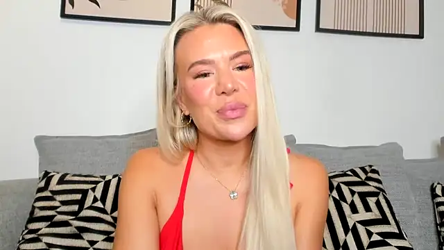 Snapshot of Alexia-Lee chatting on 12/14/25, 09:41 Alexia-Lee online show from 12/14/25, 09:41