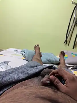 Snapshot of Indian_Dick_Pierced chatting on 03/16/25, 09:27 Indian Dick Pierced online show from 03/16/25, 09:27