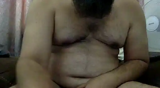 Snapshot of largepanny chatting on 12/03/24, 11:55 largepanny online show from 12/03/24, 11:55