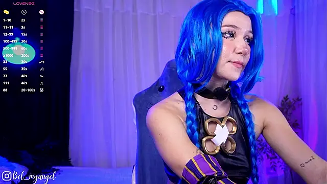 Snapshot of Bella-Franco chatting on 03/10/26, 04:12 Bella-Franco online show from 03/10/26, 04:12