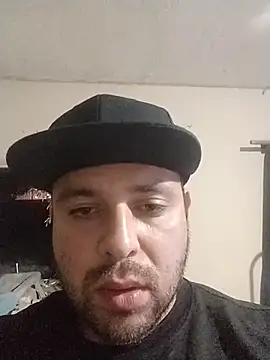 Snapshot of JulianInter08 chatting on 03/15/26, 04:07 JulianInter08 online show from 03/15/26, 04:07