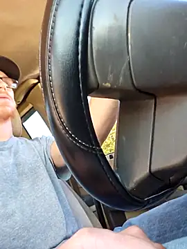 Snapshot of REDHAMMER_ chatting on 09/08/25, 08:30 REDHAMMER online show from 09/08/25, 08:30