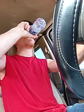 Snapshot of REDHAMMER_ chatting on 09/10/25, 08:20 REDHAMMER online show from 09/10/25, 08:20