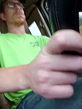 Snapshot of REDHAMMER_ chatting on 09/24/25, 08:45 REDHAMMER online show from 09/24/25, 08:45