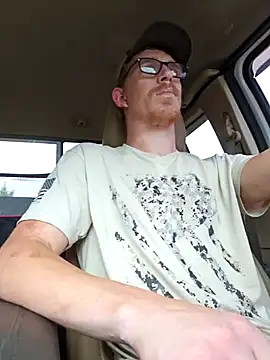 Snapshot of REDHAMMER_ chatting on 10/13/25, 08:20 REDHAMMER online show from 10/13/25, 08:20