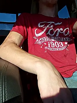 Snapshot of REDHAMMER_ chatting on 10/14/25, 08:20 REDHAMMER online show from 10/14/25, 08:20