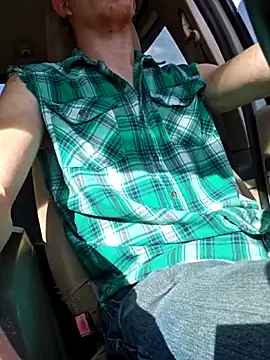 Snapshot of REDHAMMER_ chatting on 10/17/25, 08:11 REDHAMMER online show from 10/17/25, 08:11