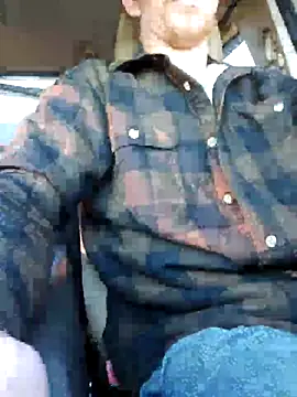 Snapshot of REDHAMMER_ chatting on 11/10/25, 09:14 REDHAMMER online show from 11/10/25, 09:14