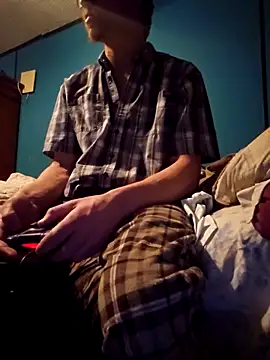 Snapshot of REDHAMMER_ chatting on 02/14/26, 11:34 REDHAMMER online show from 02/14/26, 11:34