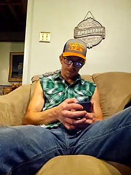 Snapshot of REDHAMMER_ chatting on 03/04/26, 11:22 REDHAMMER online show from 03/04/26, 11:22