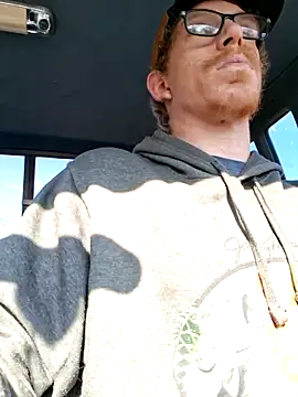 Snapshot of REDHAMMER_ chatting on 03/14/26, 02:55 REDHAMMER online show from 03/14/26, 02:55