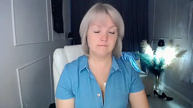 Juarnea online show from 09/18/25, 10:17