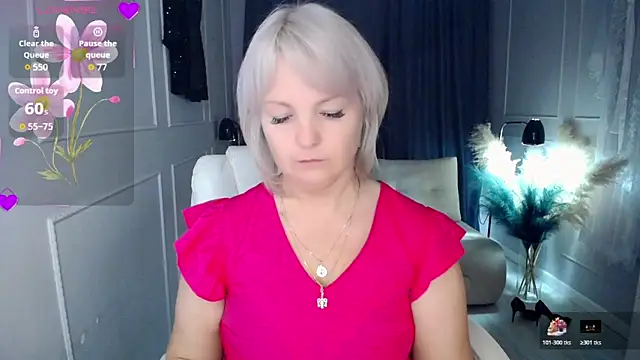 Juarnea online show from 10/28/25, 10:52