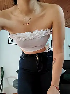 merlinaadams  online show from 10/31/25, 01:34