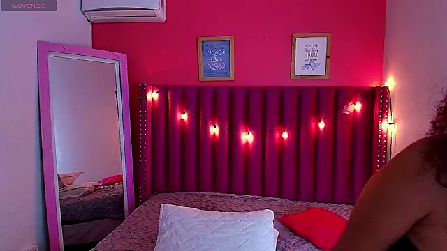 littleebonny online show from 12/25/24, 12:58