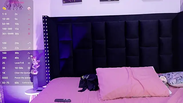 littleebonny online show from 09/22/25, 12:40