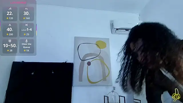 Snapshot of littleebonny chatting on 05/20/26, 12:55 littleebonny online show from 05/20/26, 12:55