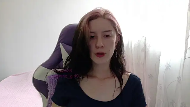 Snapshot of sunshine_girl9 chatting on 03/26/26, 07:41 sunshine girl9 online show from 03/26/26, 07:41