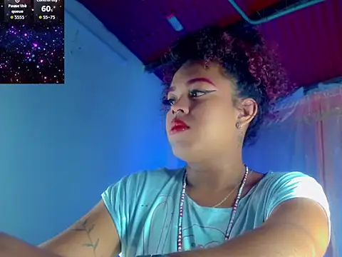 Snapshot of KayleighDreams_ chatting on 10/01/25, 11:44 KayleighDreams online show from 10/01/25, 11:44