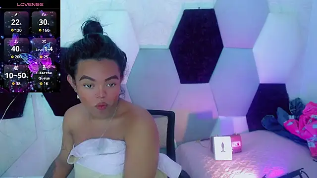 KayleighDreams  online show from 02/15/26, 03:58