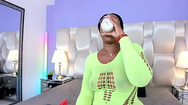 dirtyvictoria online show from 09/27/25, 12:21