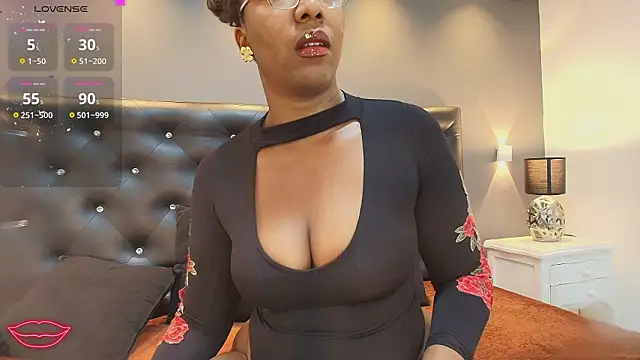 Snapshot of dirtyvictoria chatting on 02/05/26, 12:21 dirtyvictoria online show from 02/05/26, 12:21