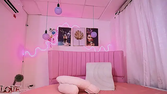 Azul horney online show from 01/31/25, 11:45