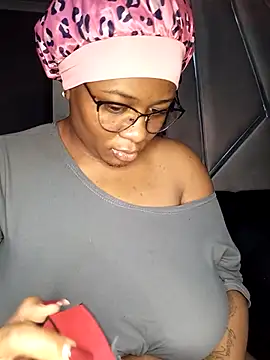 CocoBootyyy online show from 05/03/26, 06:36