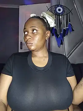 CocoBootyyy online show from 06/17/26, 02:14
