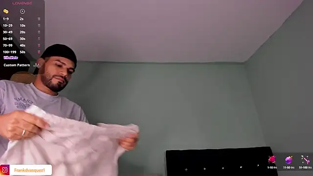 Neganhot  online show from 10/12/25, 01:48