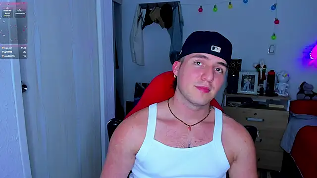 liam oficial02 online show from 12/19/24, 09:51