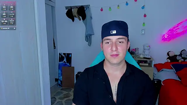 liam oficial02 online show from 01/21/25, 07:15